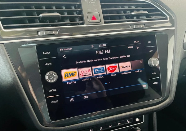 Volkswagen Tiguan cena 114900 przebieg: 84525, rok produkcji 2018 z Człopa małe 781